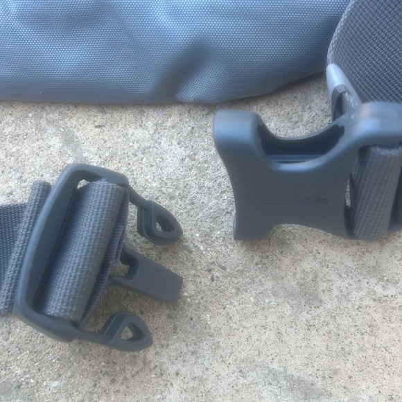 Camelbak FlashFlo LR 50oz Hydration Waistpack - Picture 10 of 10